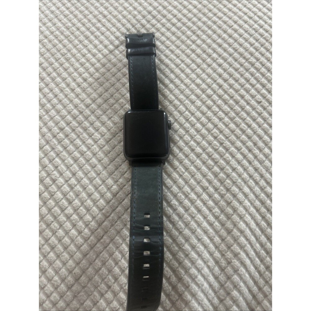 Apple iWatch series 3, 2017 black, aluminum 42mm no charger